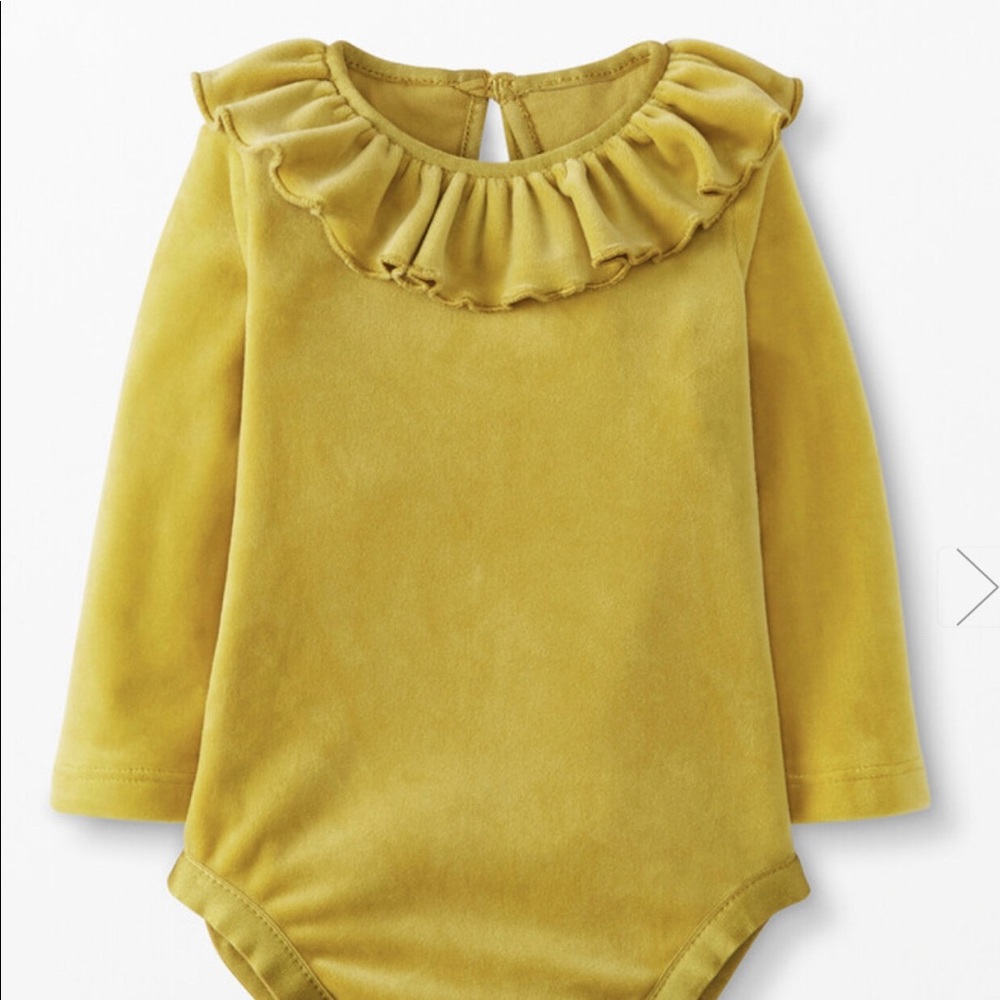 📌🆕 Hanna Andersson • Ruffle Velour • Bodysuit